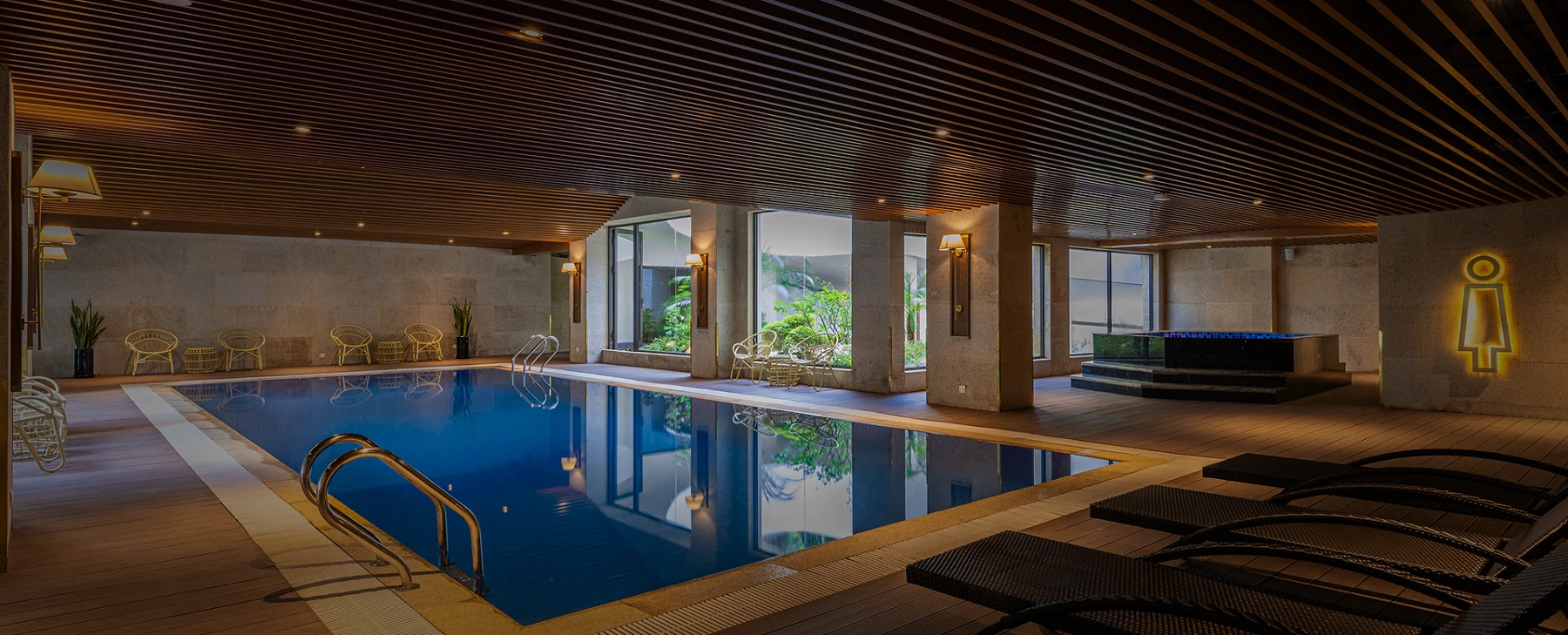 INDOOR HEATED POOL
