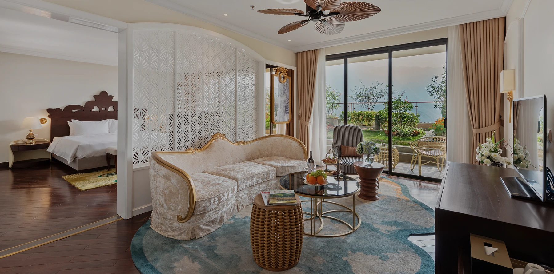 Mountain Suite with Balcony & Mountain View