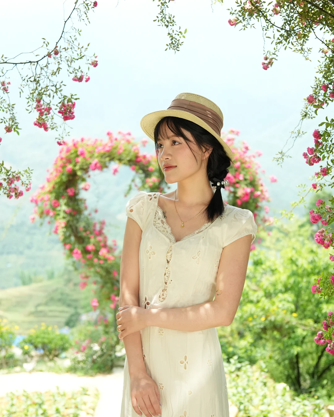 ROSE GARDEN - 4