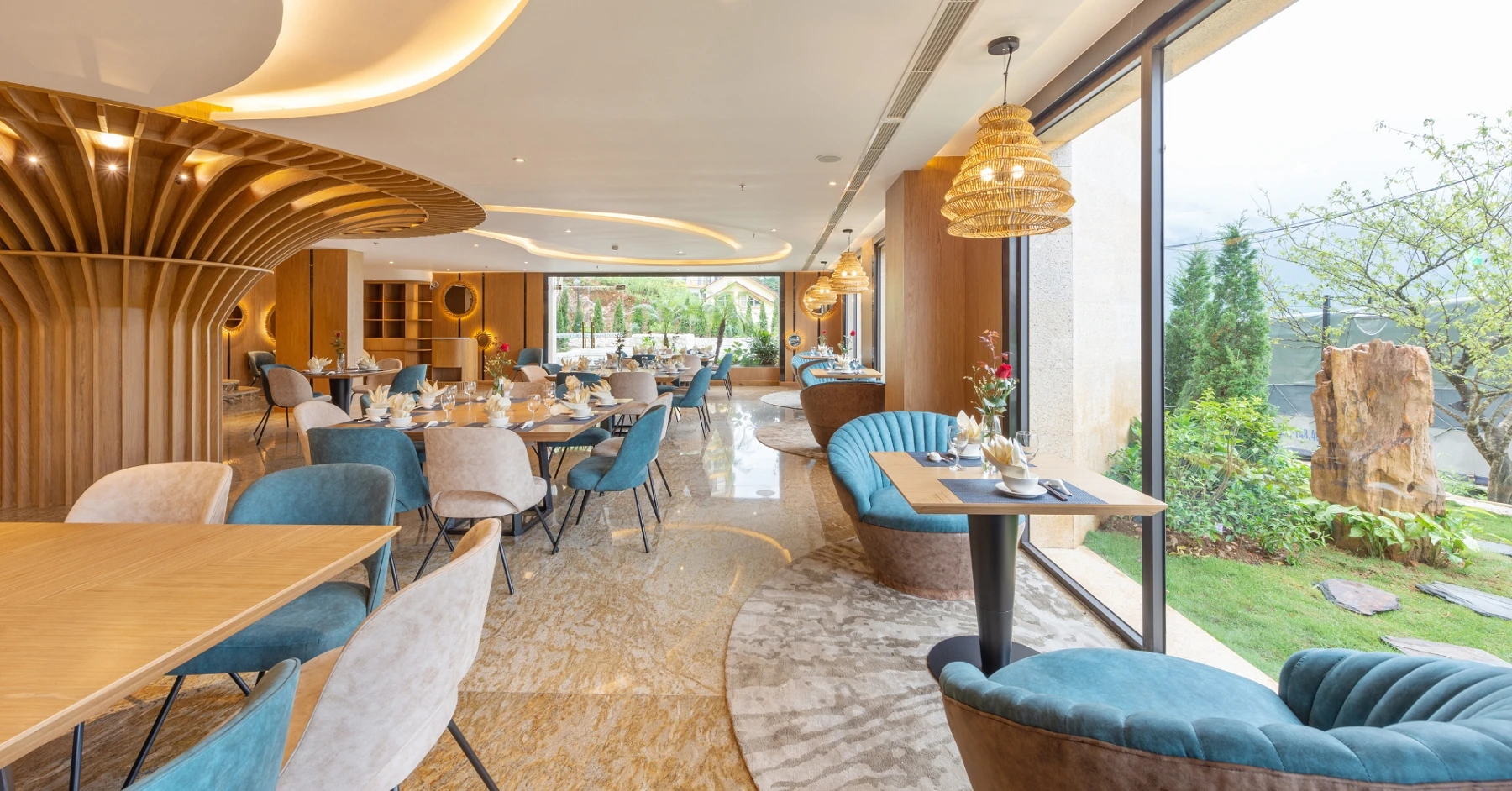 Sín Chải Restaurant at KK Sapa Hotel - 4