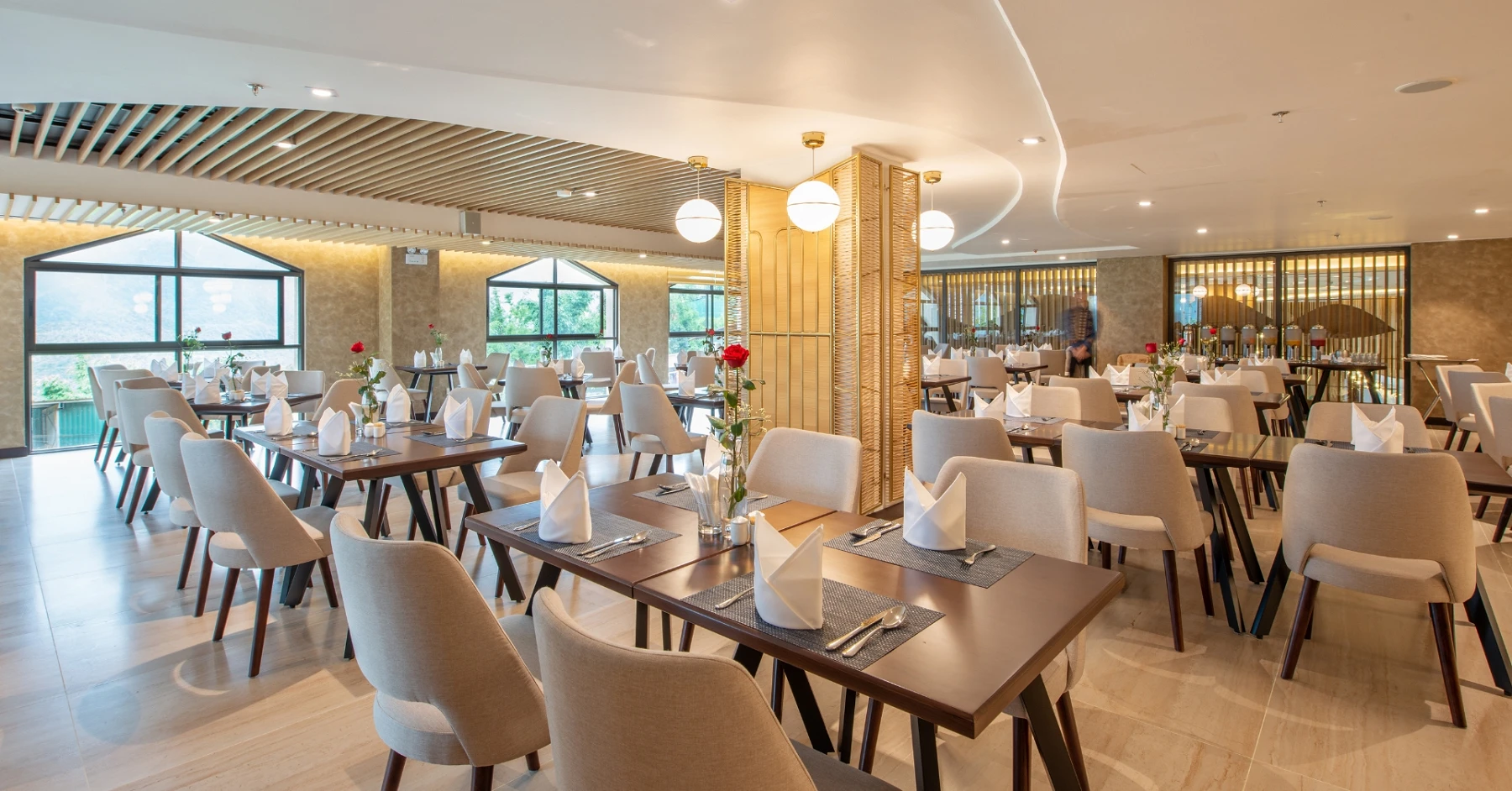 Tả Phìn Restaurant at KK Sapa Hotel - 2